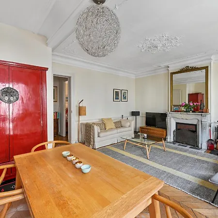 Veeve - Batignolles Gem